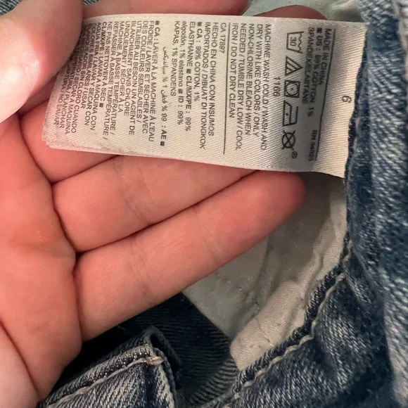 Old Navy Boyfriend Shorts - Picture 4 of 4